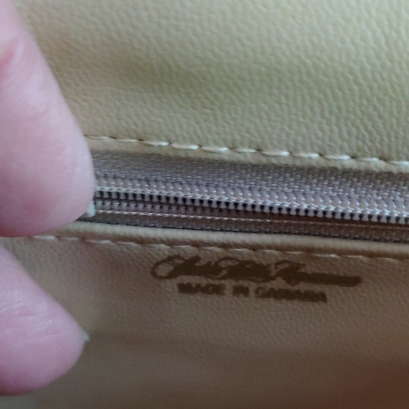 Purse - Picture 3 of 8